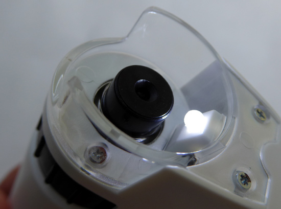 14顕微鏡のLEDライト.jpg